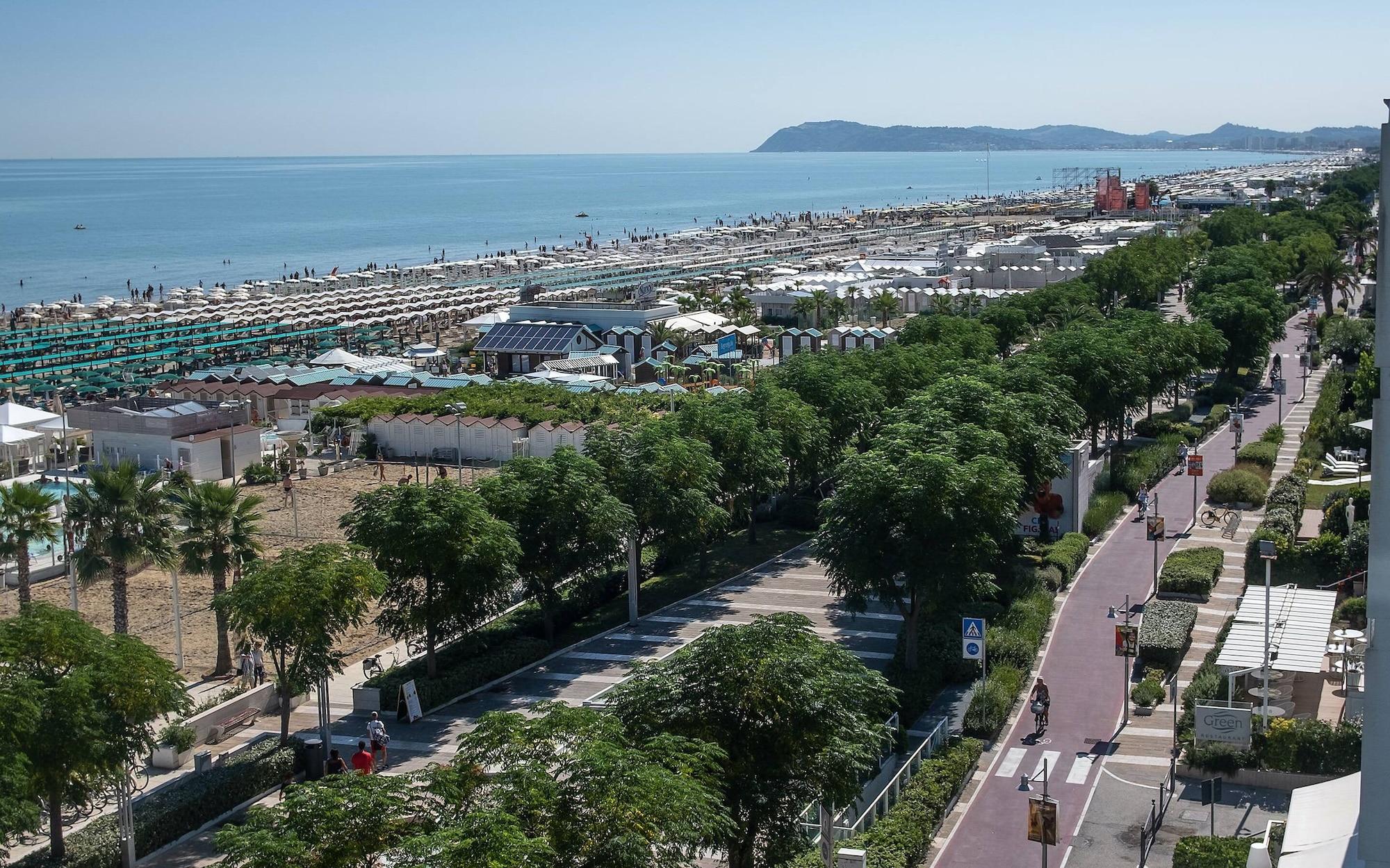 Hotel Lungomare Riccione Buitenkant foto