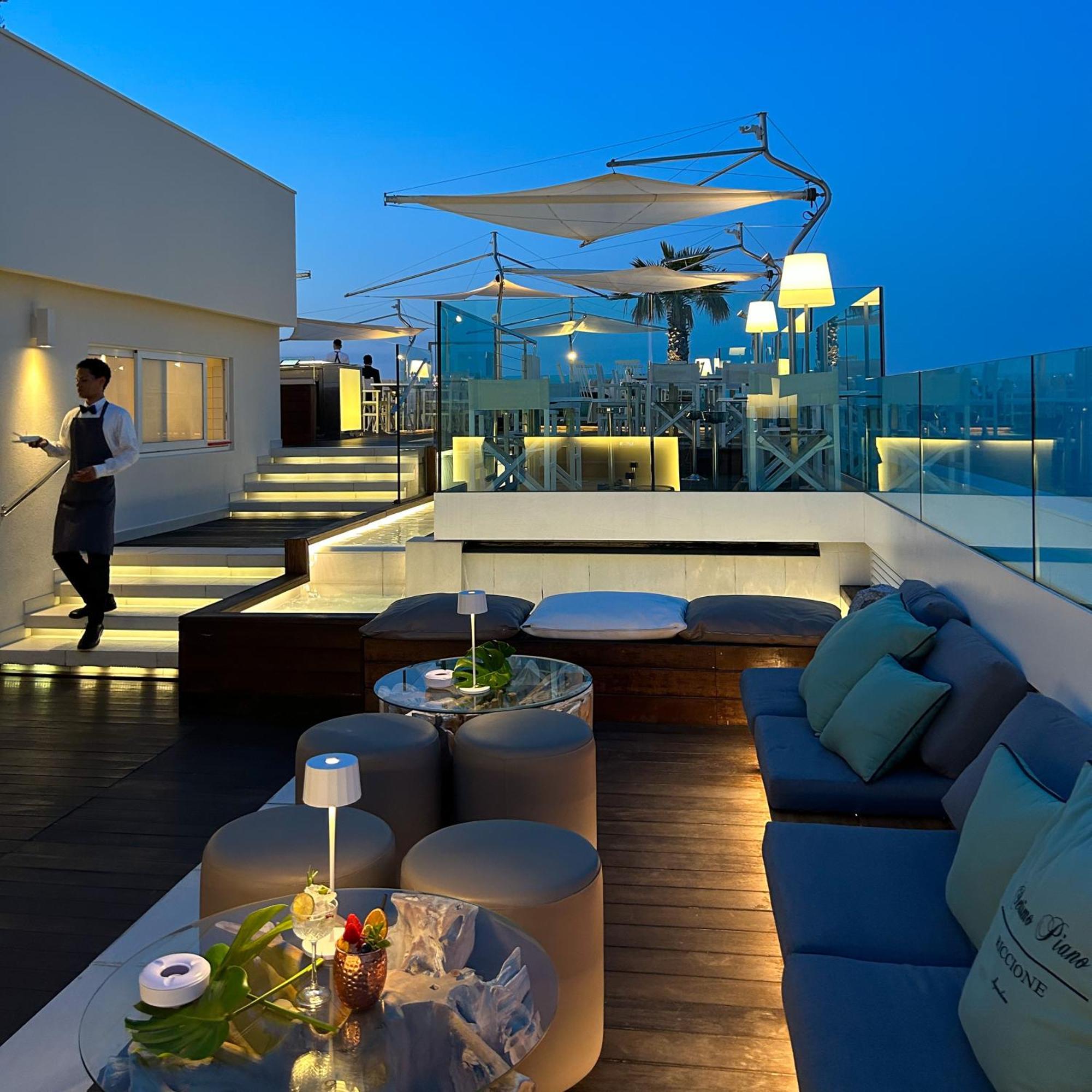 Hotel Lungomare Riccione Buitenkant foto