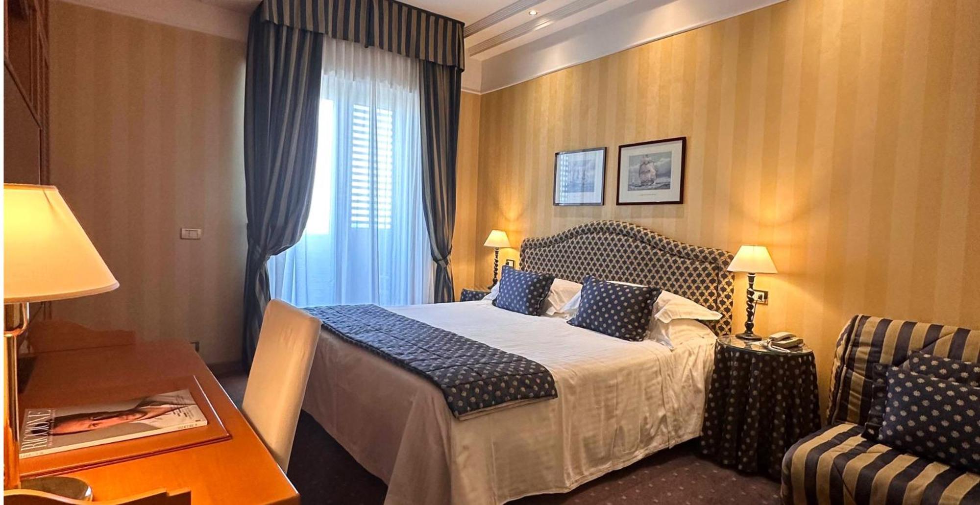 Hotel Lungomare Riccione Kamer foto